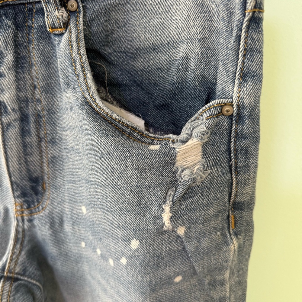 No Boundaries Light Blue Denim Straight Distressed Jeans Size 11 - Picture 3 of 8